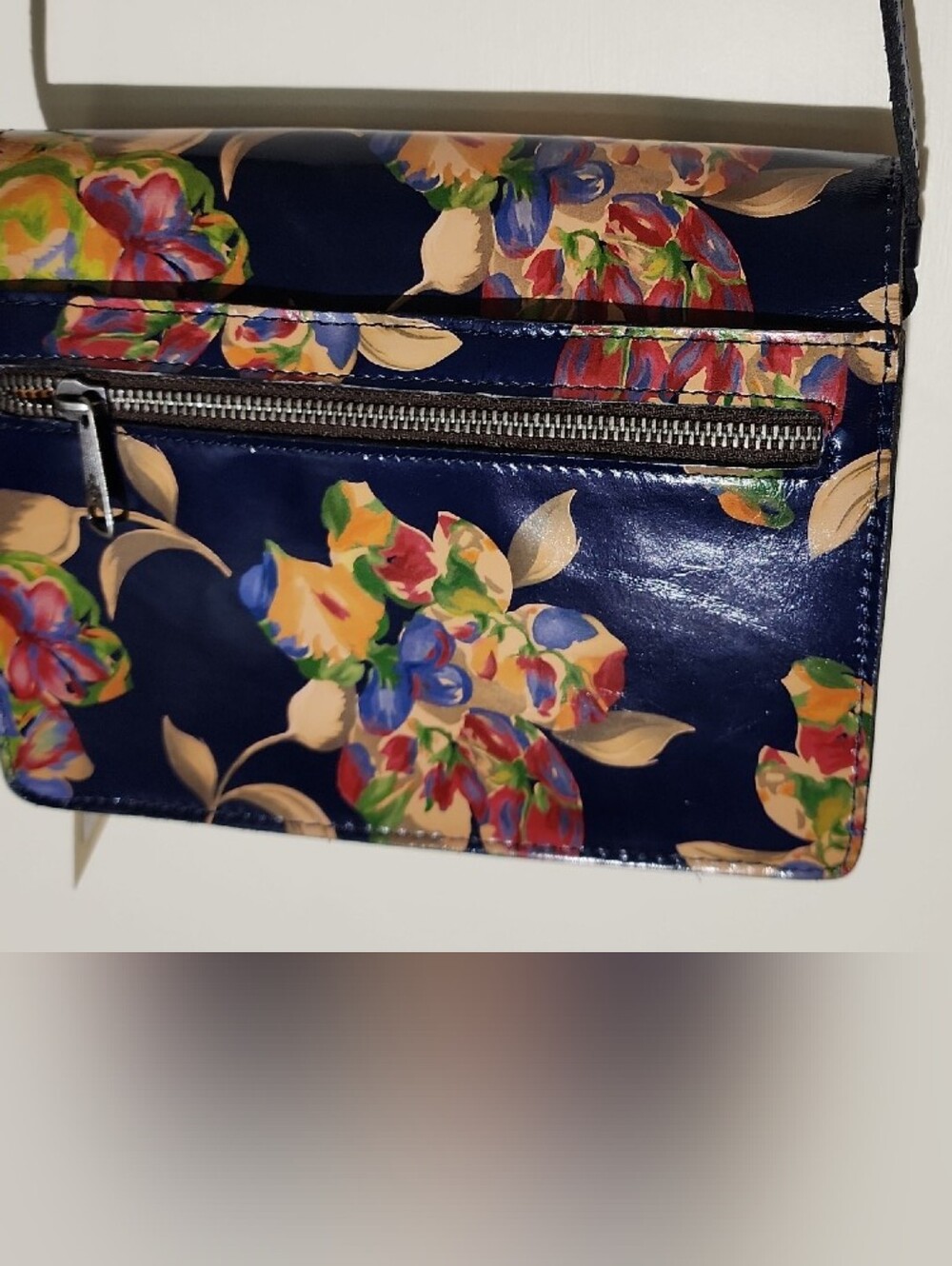 Patricia Nash Navy Floral Patent Crossbody With Bag NWT - Picture 5 of 16